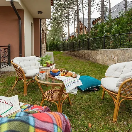 Apartament Goldpine *