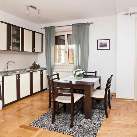 Apartment Goldpine