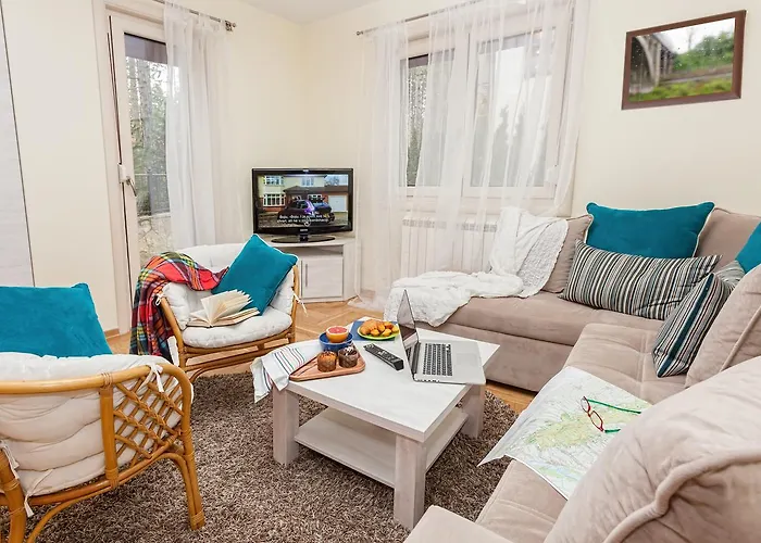 Goldpine アパート *