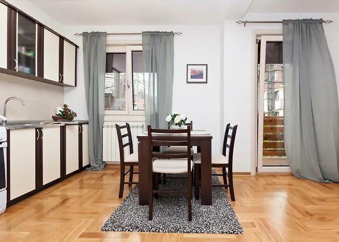 Goldpine * ズラティボール